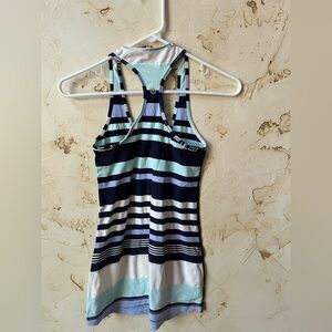 Lululemon Racerback Tank Top EUC Blue Stripe Size 4 Yoga 🏃‍♀️ Running